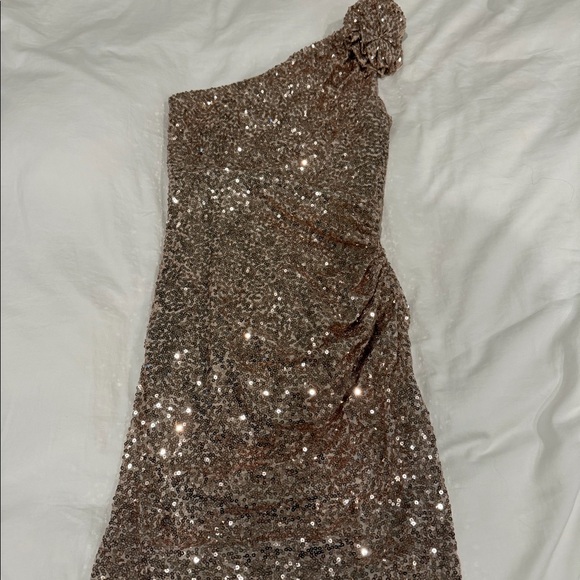 Badgley Mischka one shoulder sequin dress - Picture 1 of 4